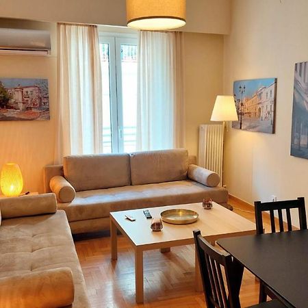 Grand Apartment In Parliament Square Athen Exterior foto