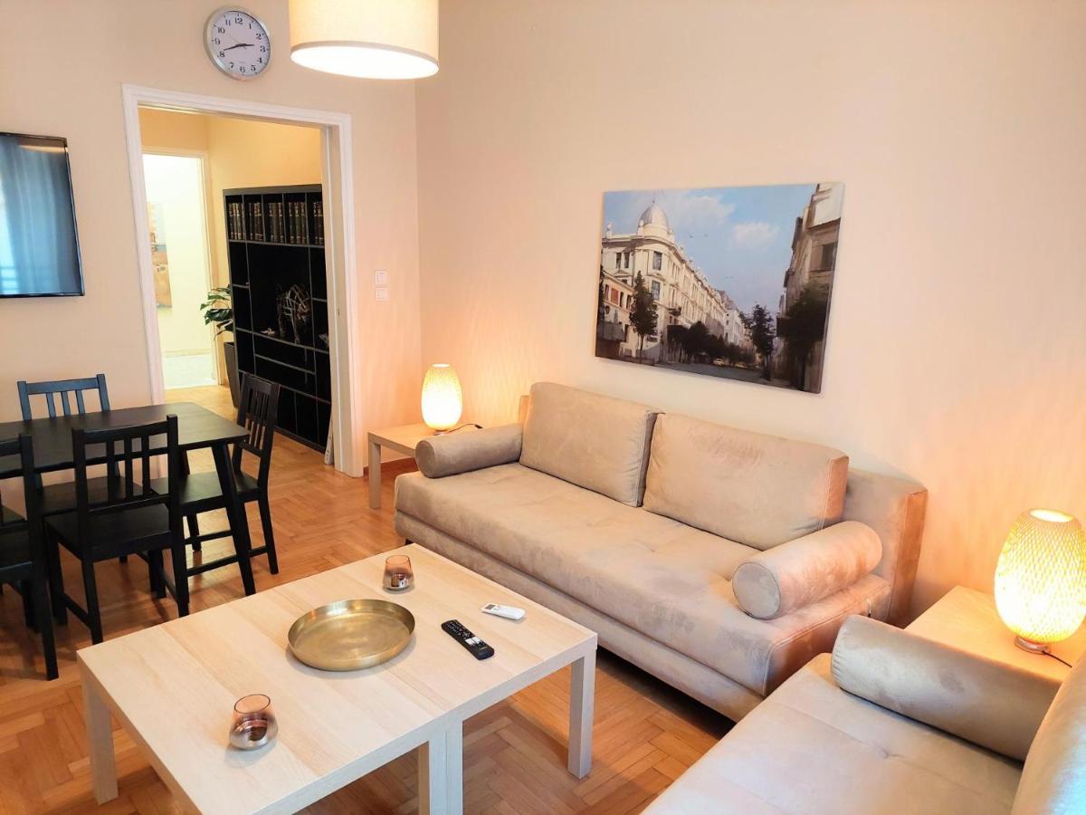 Grand Apartment In Parliament Square Athen Exterior foto