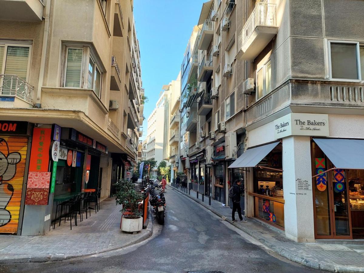 Grand Apartment In Parliament Square Athen Exterior foto