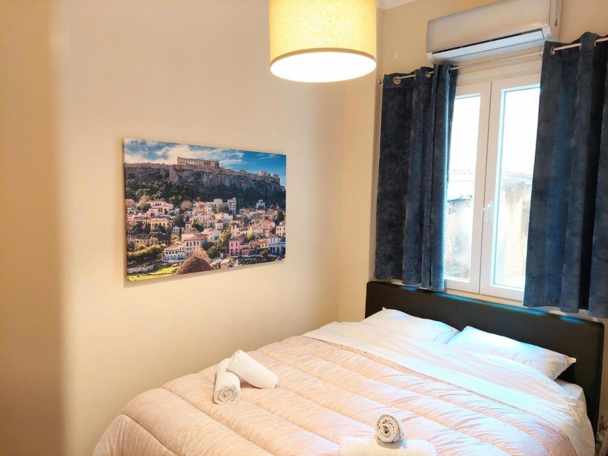 Grand Apartment In Parliament Square Athen Exterior foto
