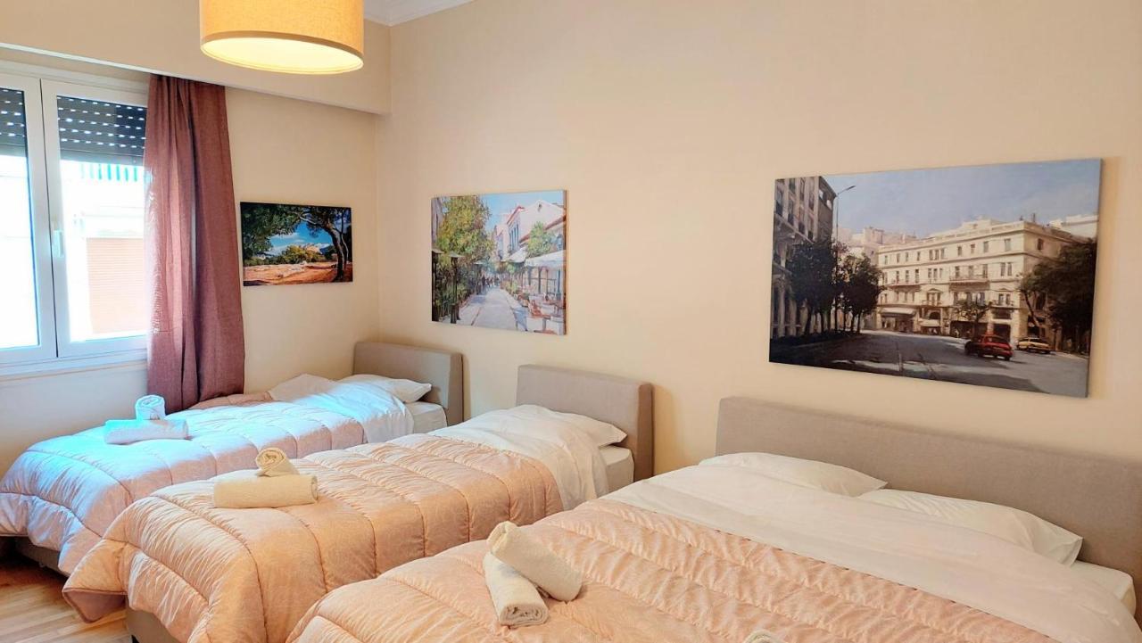 Grand Apartment In Parliament Square Athen Exterior foto